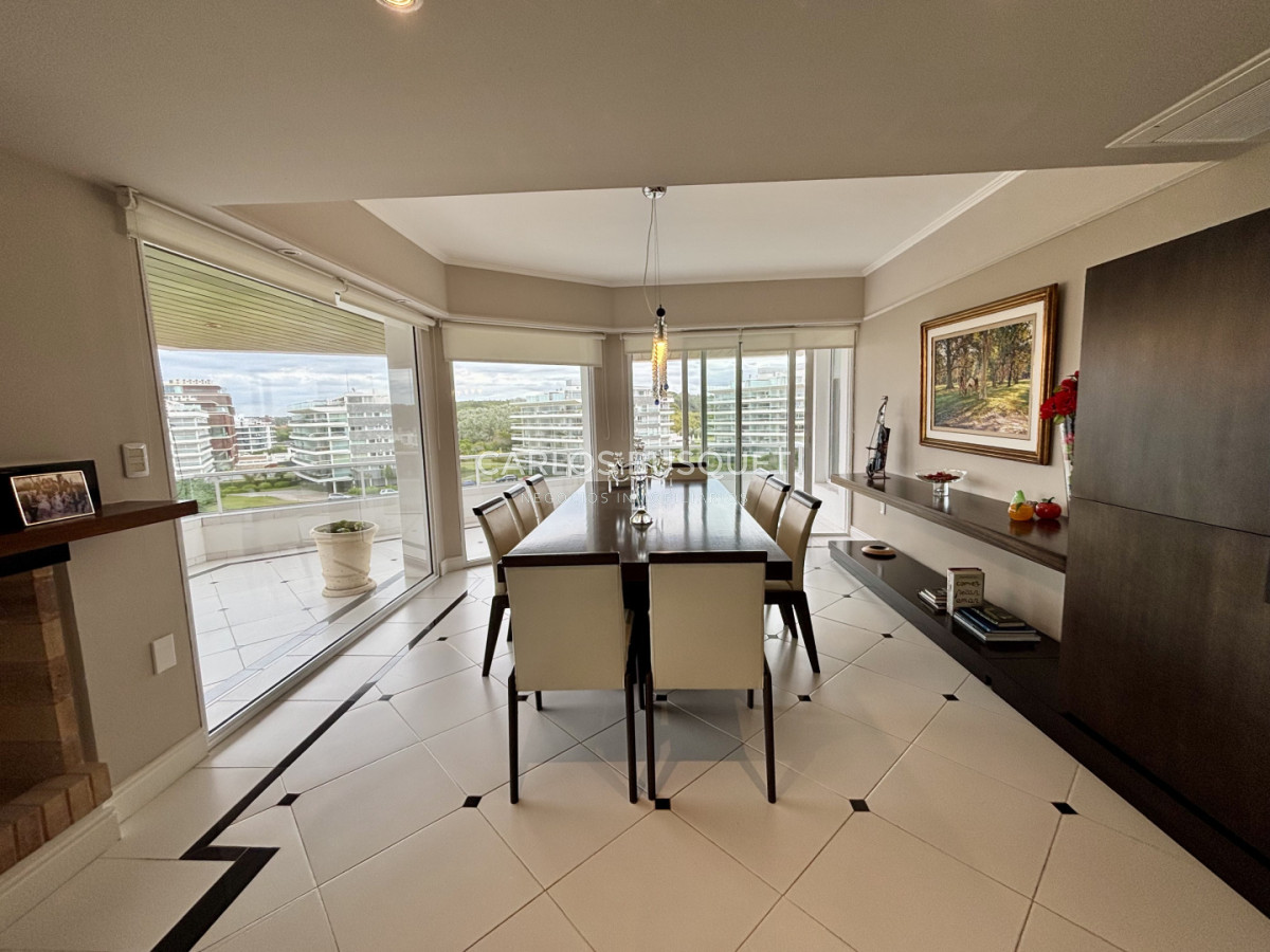 Apartamento ID.1561 - Venta de Penthouse de 5 suites en playa Brava