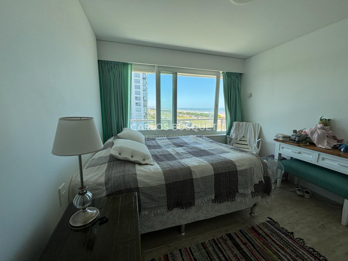Apartamento ID.480 - Apartamento en venta de 3 dormitorios en playa brava, frente al mar! 