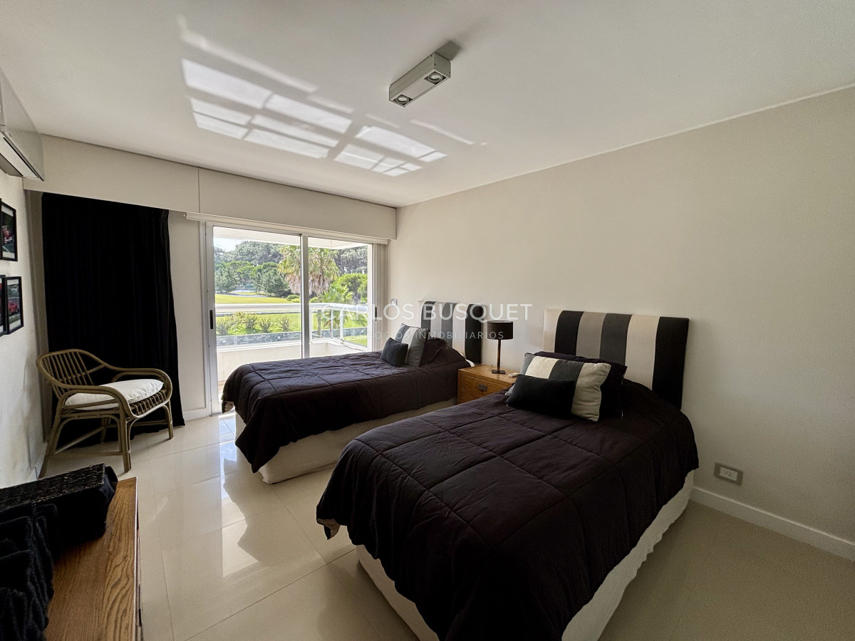Apartamento ID.846 - Venta de apartamento 3 dormitorios en suite, en playa brava, torre Indigo