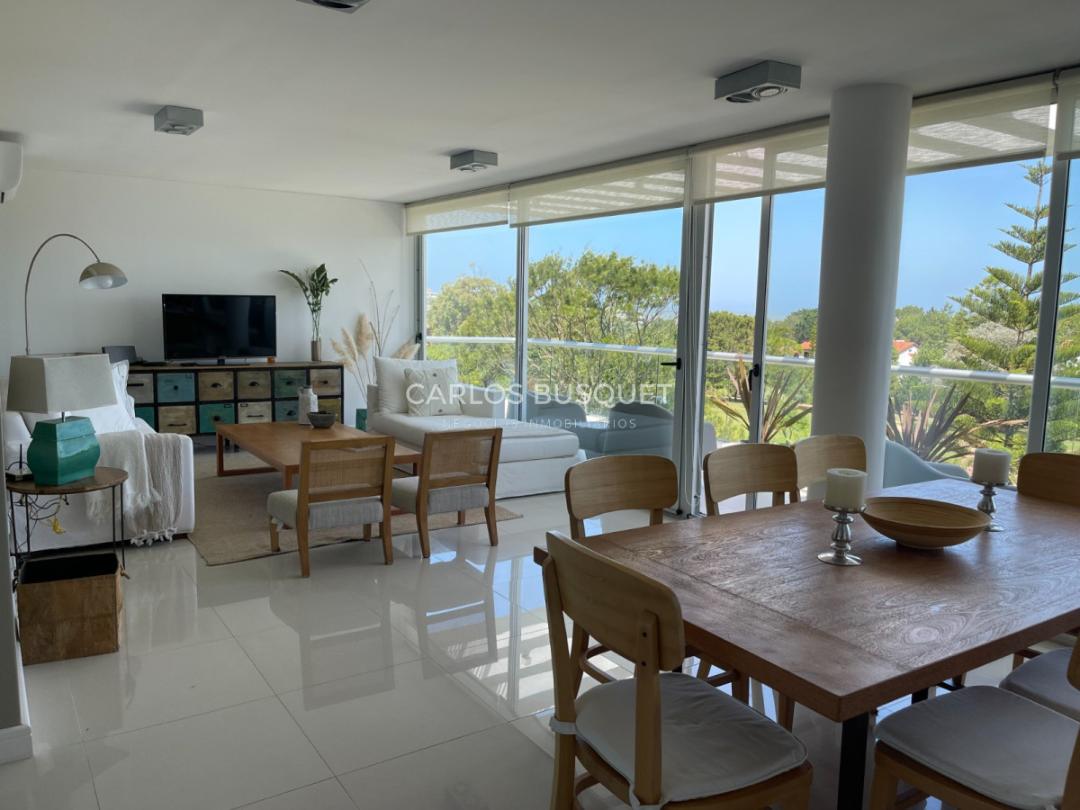 Apartamento ID.864 - Apartamento de 3 dormitorios en alquiler temporal, playa brava! 