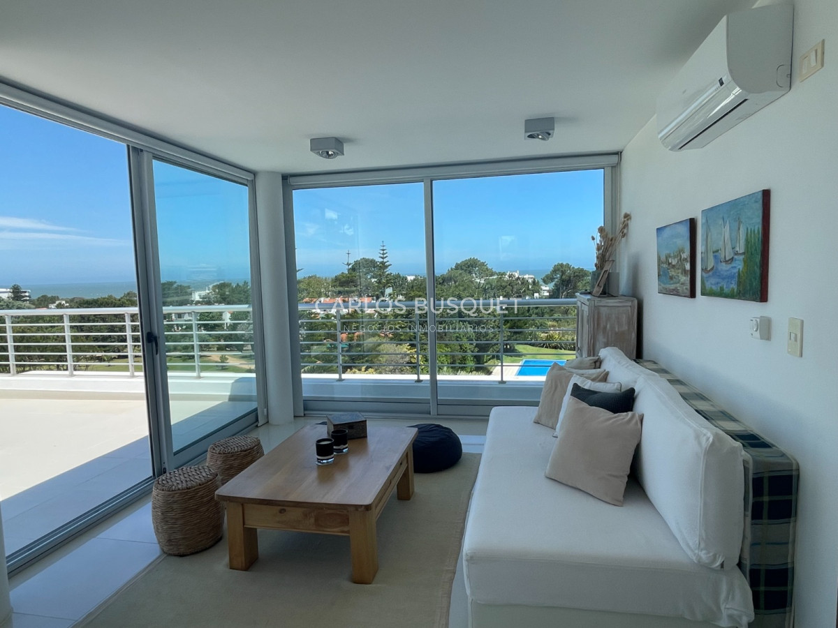 Apartamento ID.864 - Apartamento de 3 dormitorios en alquiler temporal, playa brava! 