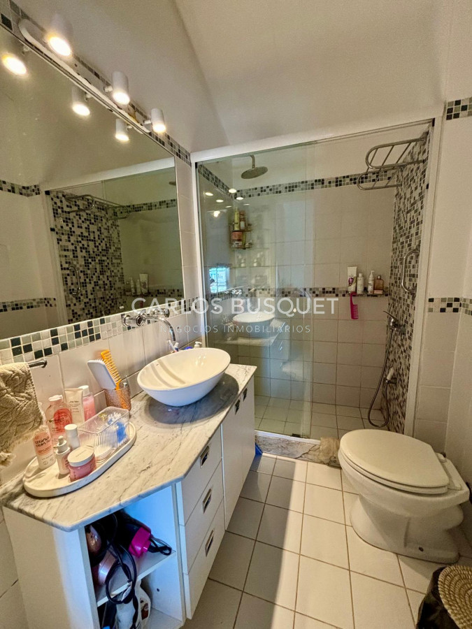Apartamento ID.872 - Apartamento en venta de 2 dormitorios, en peninsula.