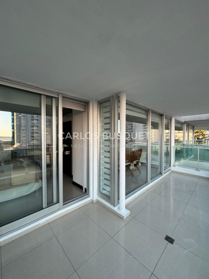 Apartamento ID.1598 - Venta apartamento de 2 dormitorios en playa mansa Gala Tower