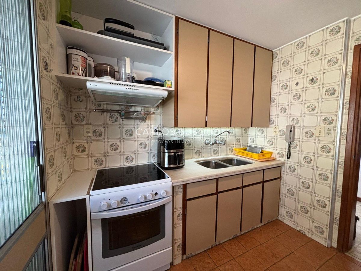 Apartamento ID.894 - Apartamento en alquiler temporal, de 3 dormitorios, en playa mansa.