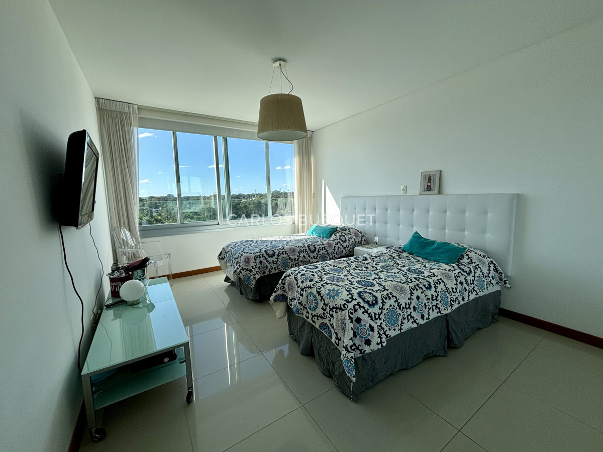 Apartamento ID.869 - Apartamento en alquiler temporal, de 3 dormitorios, en playa brava