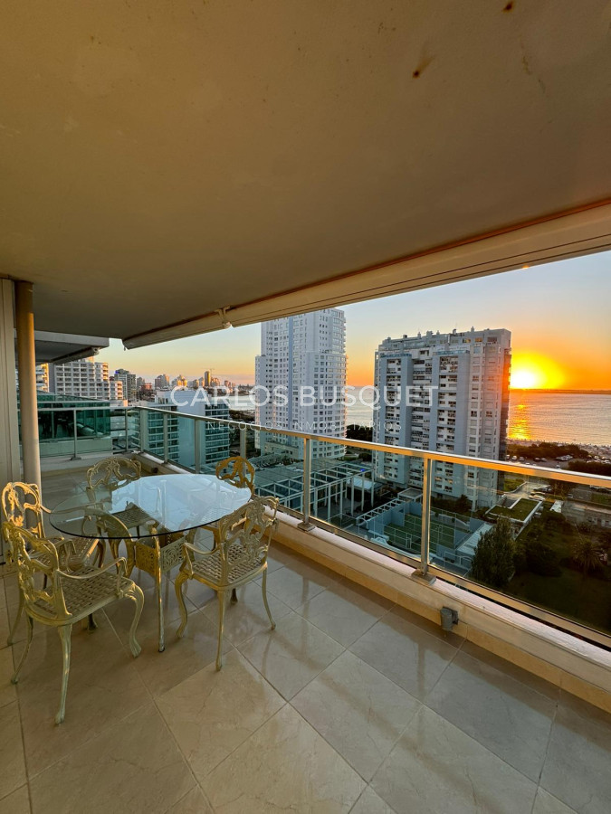 Apartamento ID.986 - Venta Apartamento 3 suites en playa Mansa Gala Tower