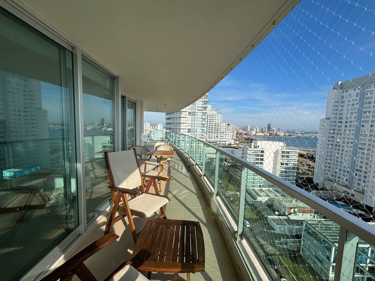 Apartamento ID.1083 - Apartamento en alquiler invernal de 3 suites en playa mansa