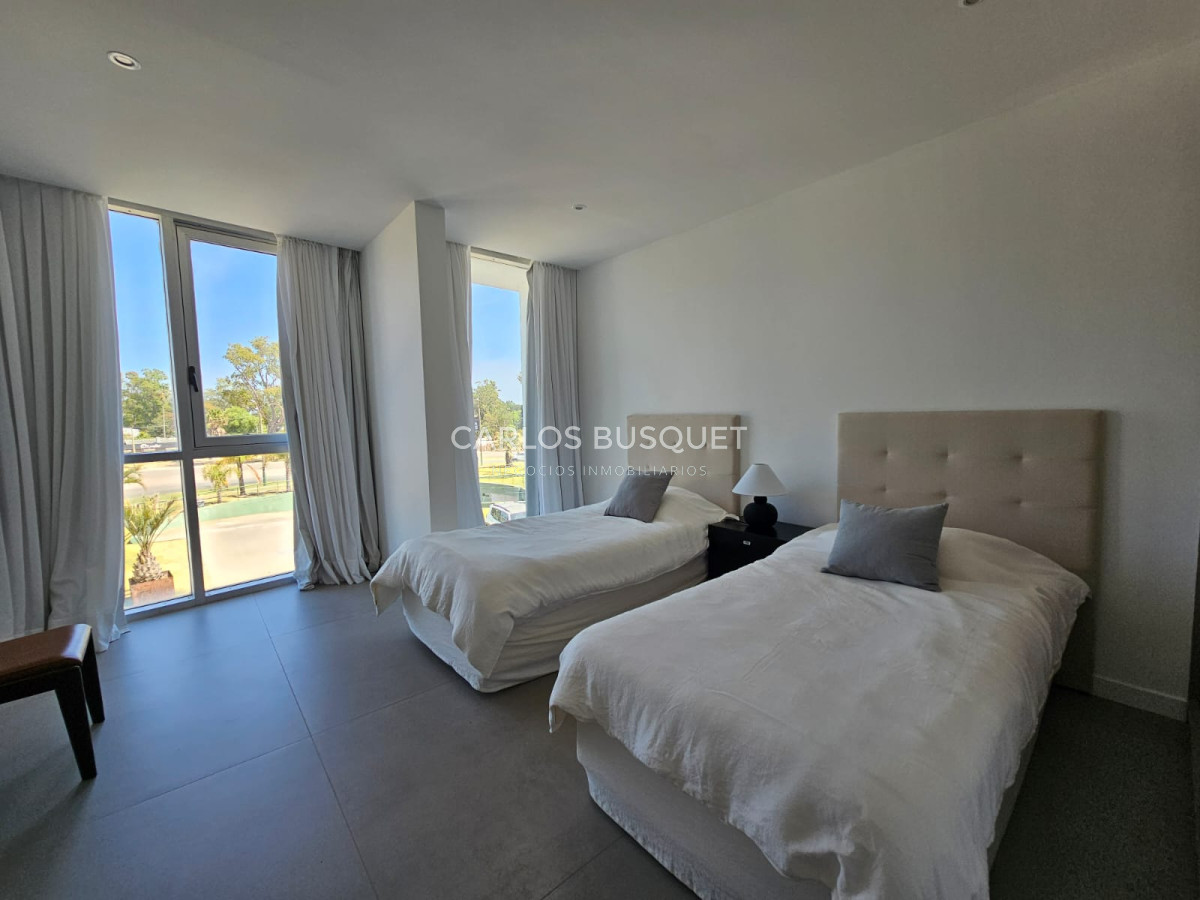 Apartamento ID.1420 - Espectacular apartamento en la Delamar La Barra en venta y alquiler temporal