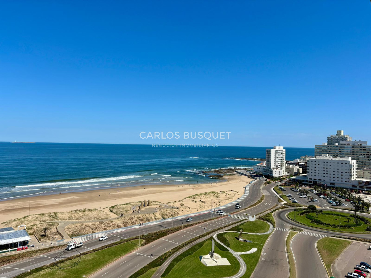 Apartamento ID.815 - Apartamento en venta de 4 dormitorios en exclusiva torre en playa brava! 