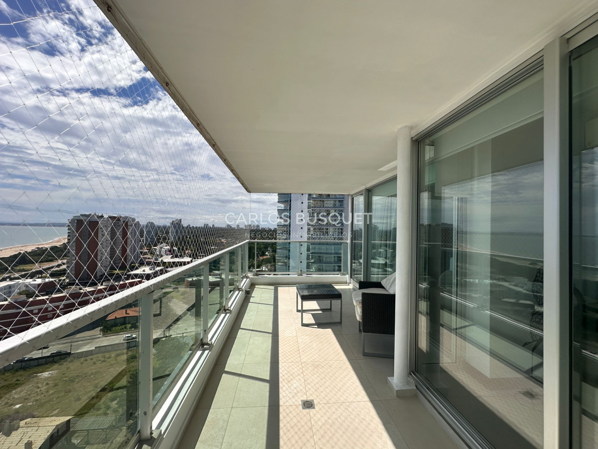 Apartamento ID.862 - Apartamento en venta, de 3 dormitorios en suites, playa mansa 