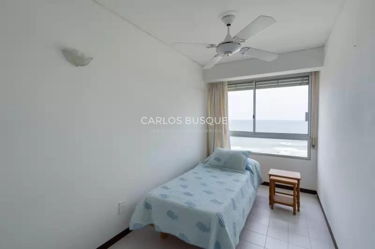 Apartamento ID.1461 - Espectacular apartamento en playa Brava primera linea 3 dormitorios y dependencia en alquiler temporal