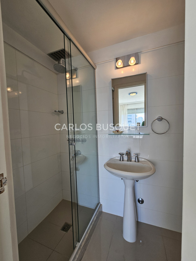 Apartamento ID.944 - Apartamento en venta de 3 dormitorios en suite, en Playa Brava