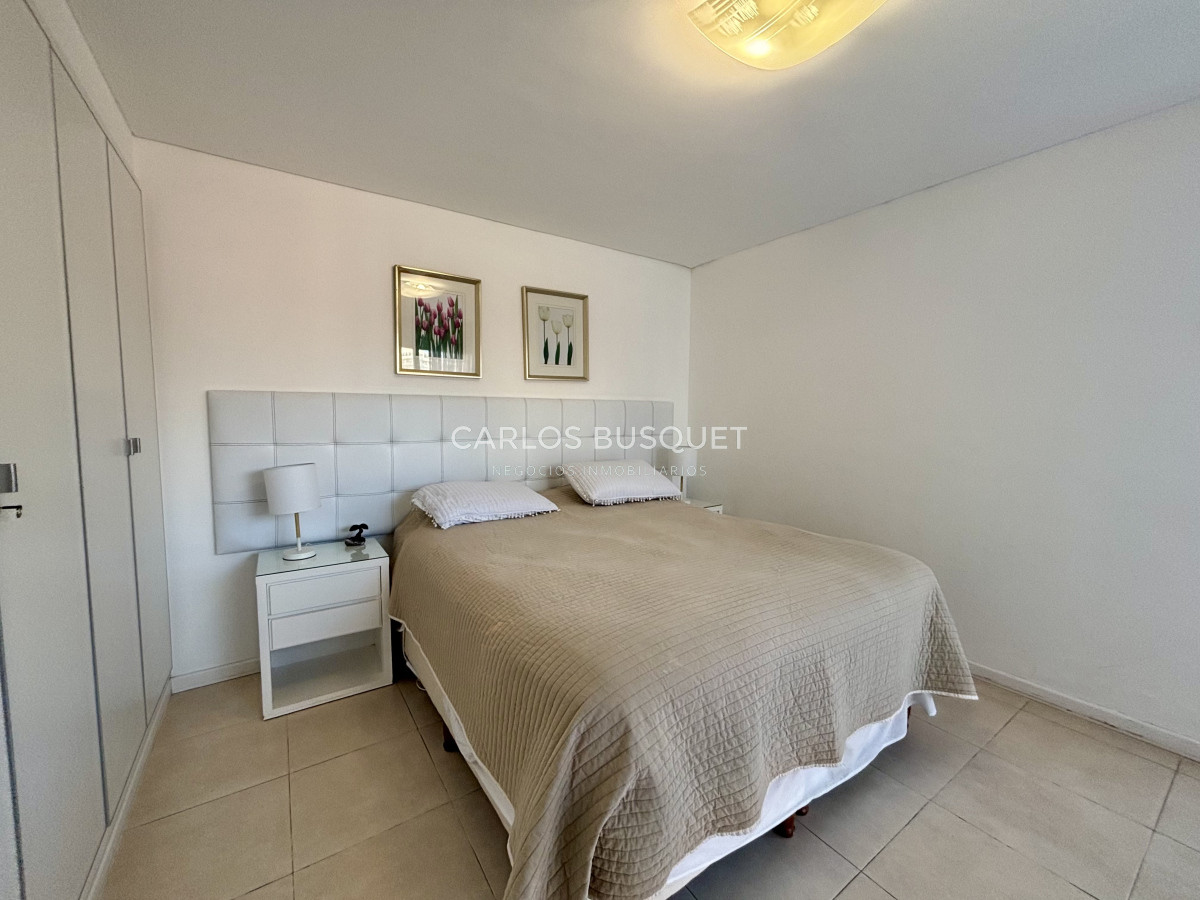 Apartamento ID.1241 - Espectacular apartamento en venta de 2 dormitorios y medio en playa mansa