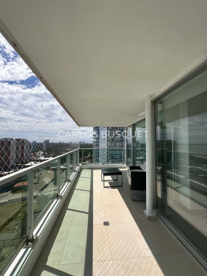 Apartamento ID.862 - Apartamento en venta, de 3 dormitorios en suites, playa mansa 