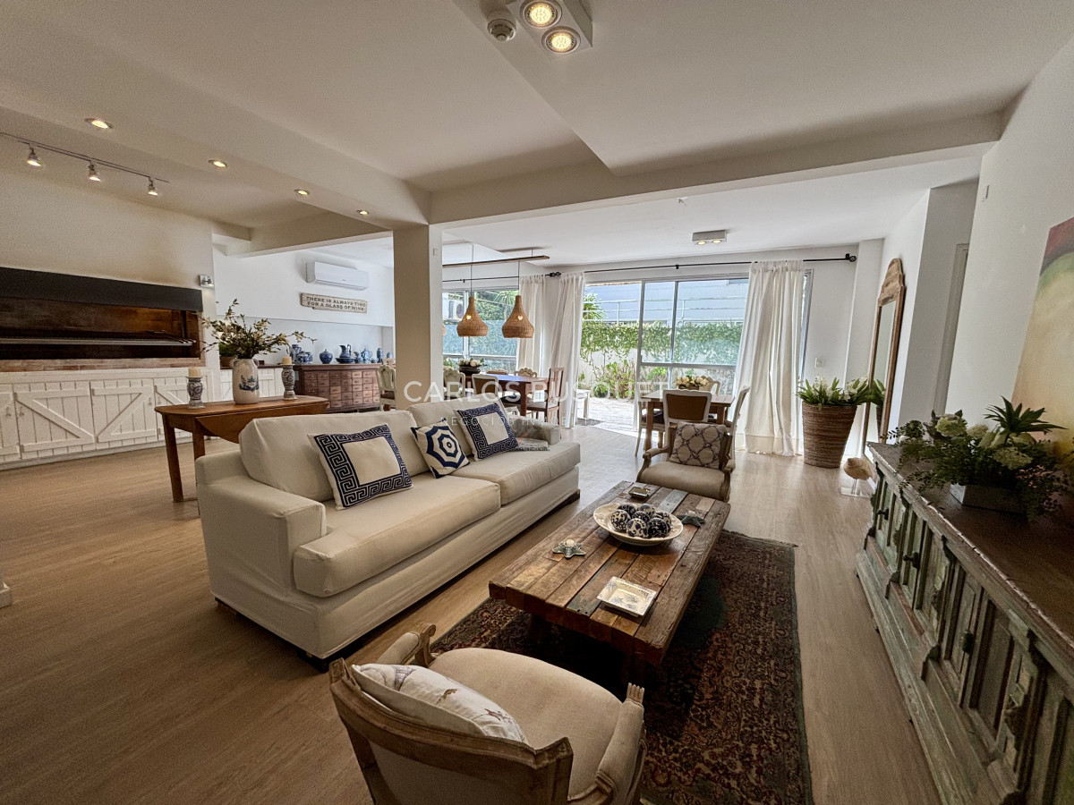 Apartamento ID.1304 - Apartamento en venta de 4 dormitorios en Playa Brava