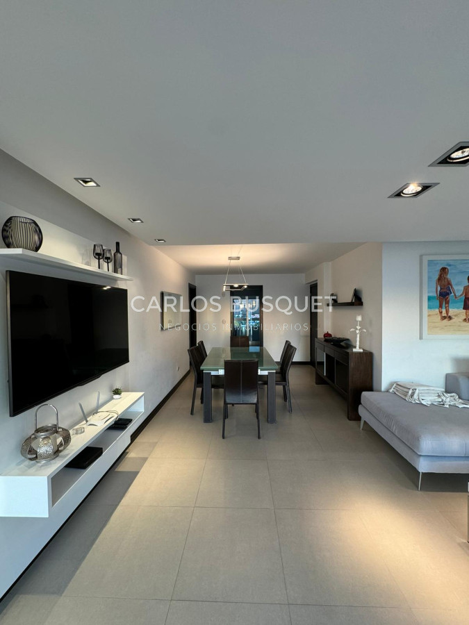 Apartamento ID.986 - Espectacular apartamento en venta en playa Mansa 3 suites