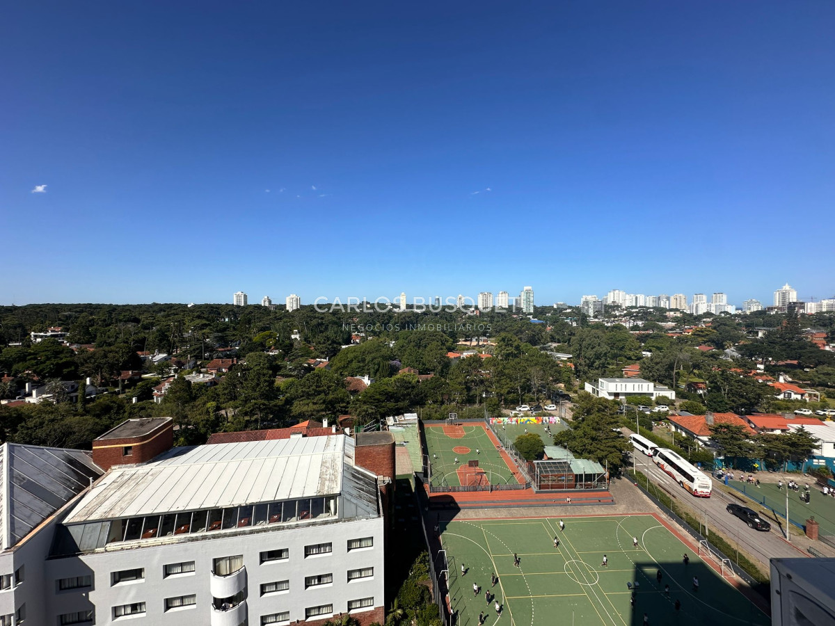 Apartamento ID.877 - Apartamento en venta de 3 dormitorios en suite, en Playa Mansa 