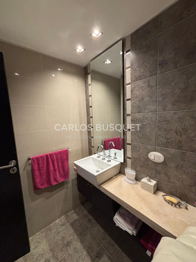 Apartamento ID.1598 - Venta apartamento de 2 dormitorios en playa mansa Gala Tower