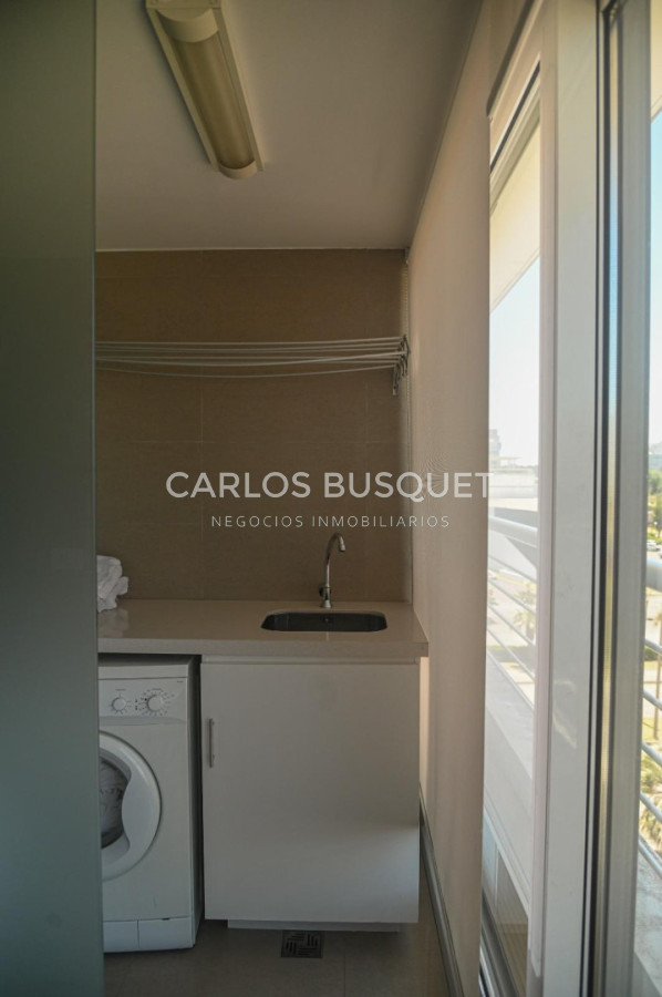 Apartamento ID.1453 - Apartamento en venta Playa Mansa Alexander Collection 3 suites y dependencia.