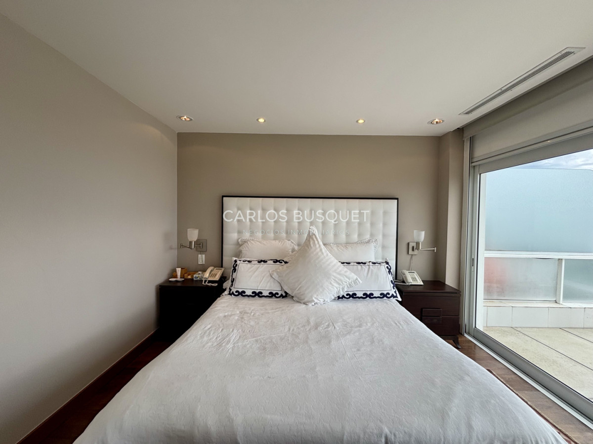 Apartamento ID.1561 - Venta de Penthouse de 5 suites en playa Brava