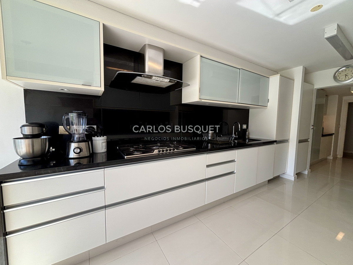 Apartamento ID.846 - Venta de apartamento 3 dormitorios en suite, en playa brava, torre Indigo