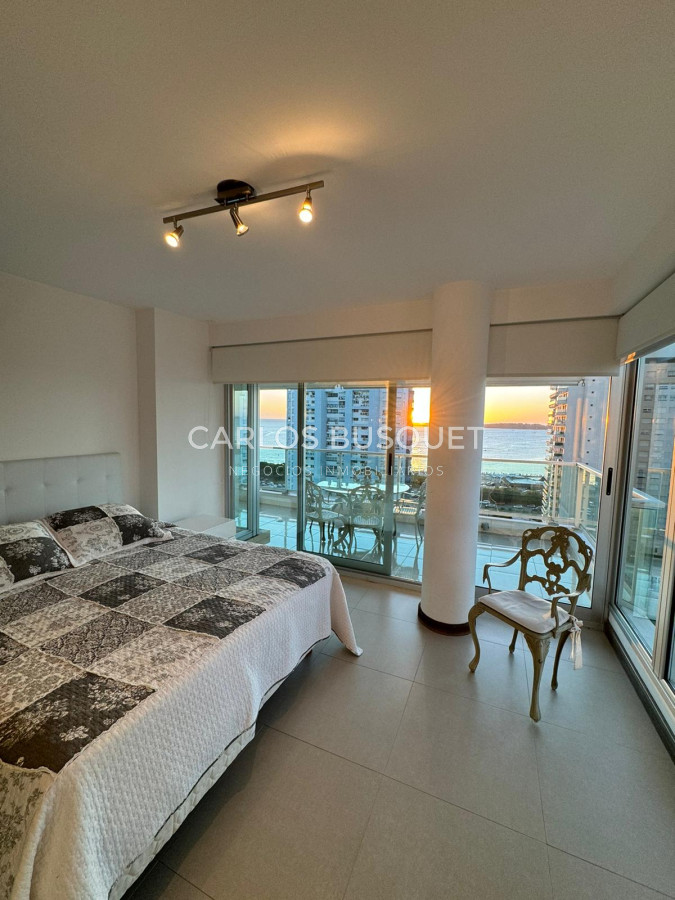 Apartamento ID.986 - Espectacular apartamento en venta en playa Mansa 3 suites