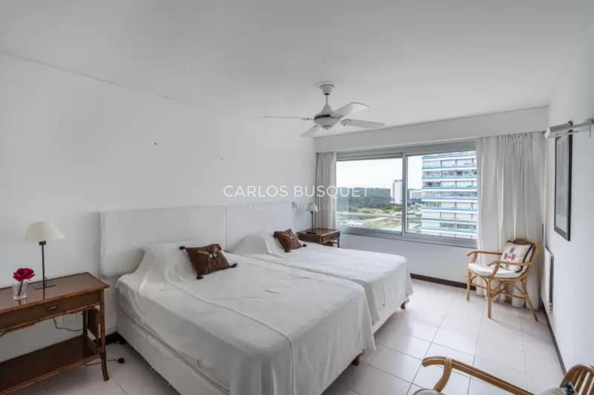 Apartamento ID.1461 - Espectacular apartamento en playa Brava primera linea 3 dormitorios y dependencia en alquiler temporal