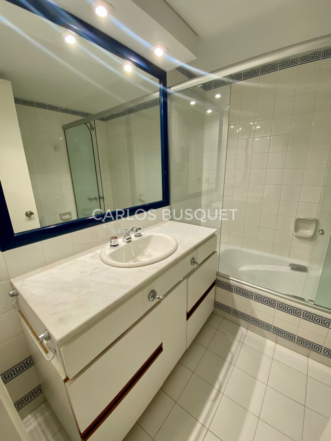 Apartamento ID.343 - Apartamento en alquiler temporal, de 3 dormitorios en playa brava! 