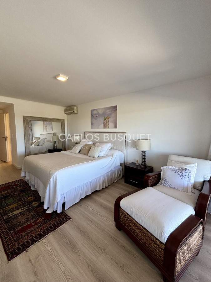 Apartamento ID.1304 - Apartamento en venta de 4 dormitorios en Playa Brava