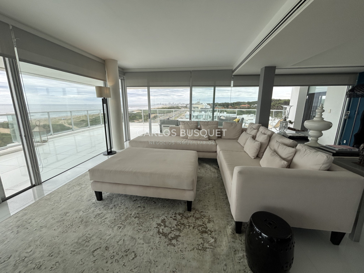 Apartamento ID.1558 - Venta apartamento de 4 dormitorios en Playa Brava, Penthouse con parrillero propio 