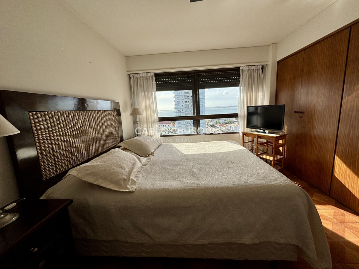 Apartamento ID.1142 - Venta apartamento 2 dormitorios y medio en Península 