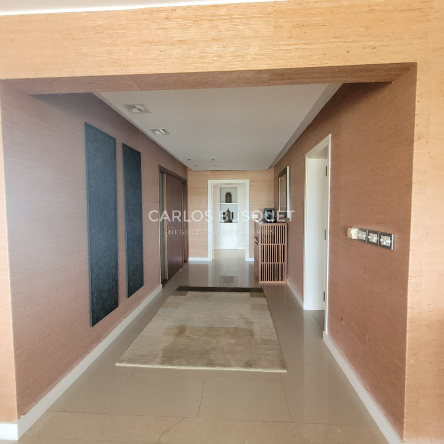 Apartamento ID.846 - Espectacular apartamento en venta primera linea playa brava 3 suites y servicio