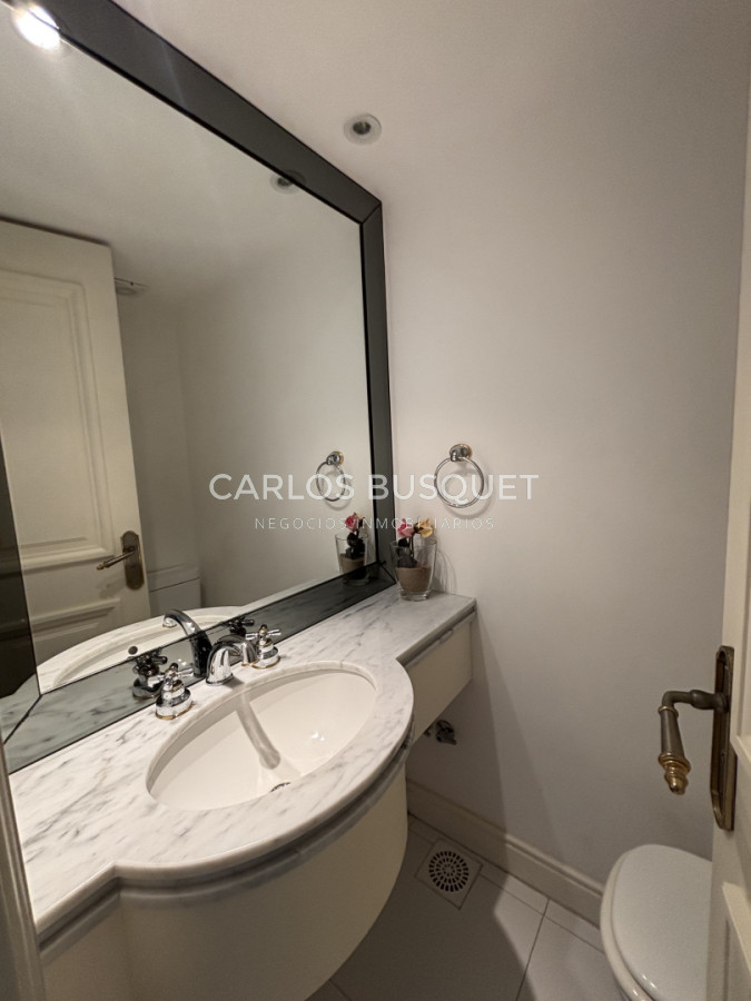 Apartamento ID.1563 - Venta apartamento de 4 dormitorios en Playa Brava, primera línea sobre el mar 