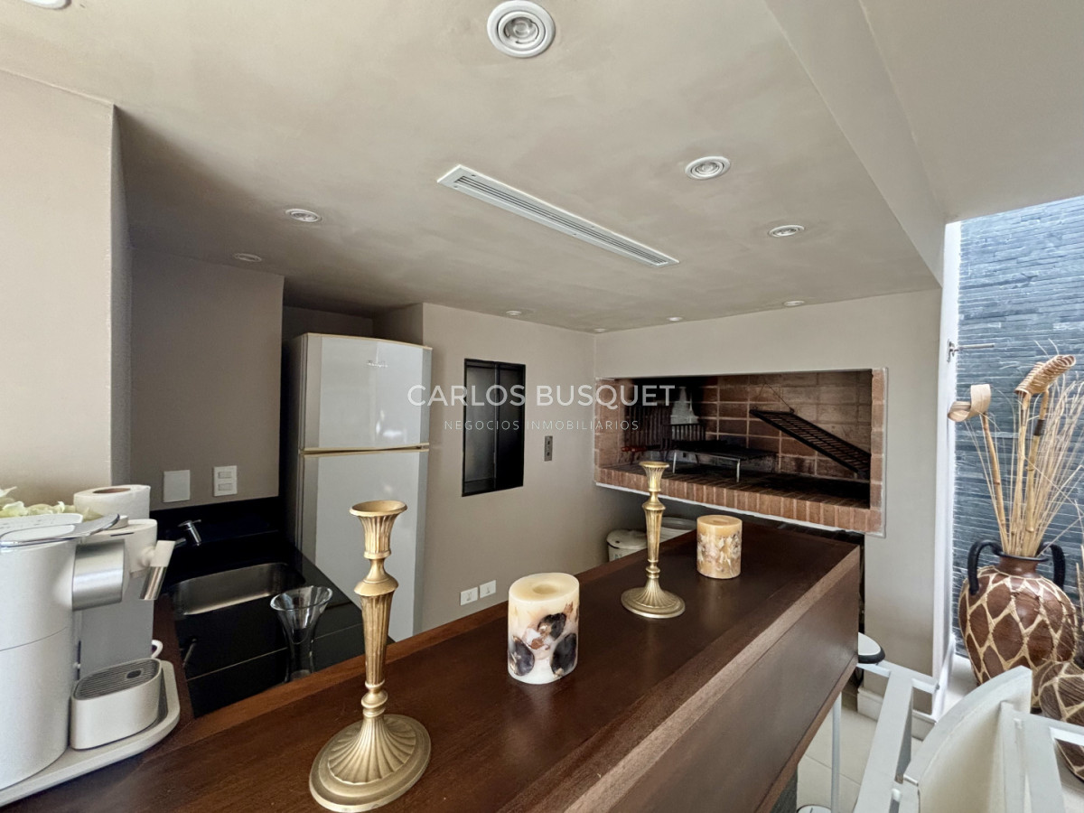 Apartamento ID.1561 - Venta de Penthouse de 5 suites en playa Brava