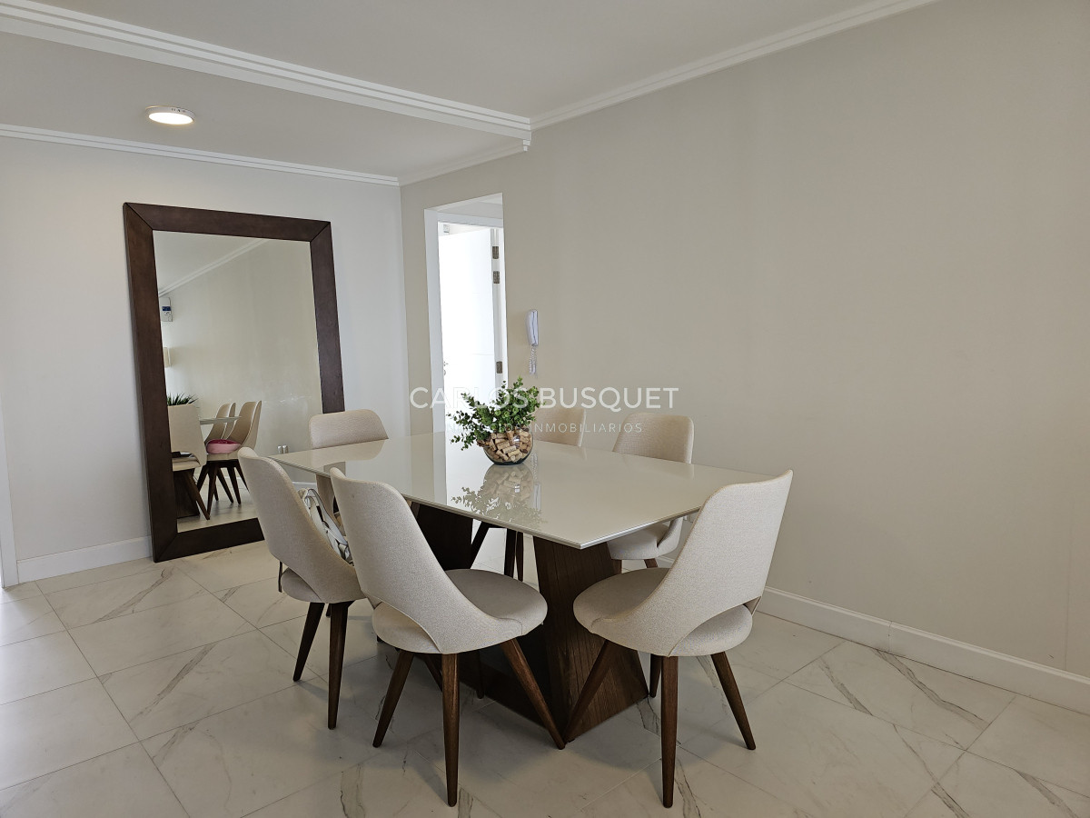 Apartamento ID.976 - Apartamento en venta de 2 dormitorios, en playa mansa