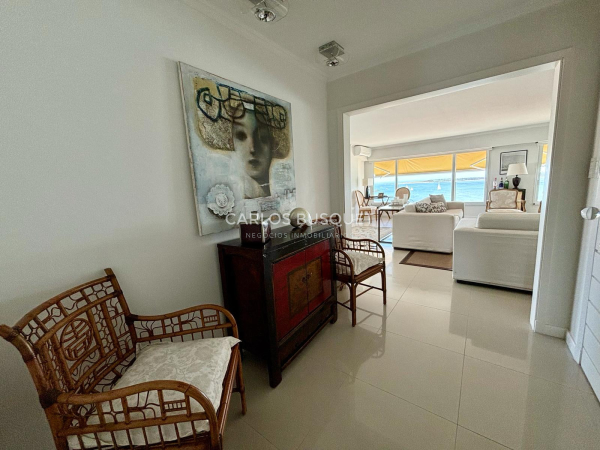 Apartamento ID.478 - Apartamento en alquiler, de 3 dormitorios en suite, en playa mansa! 