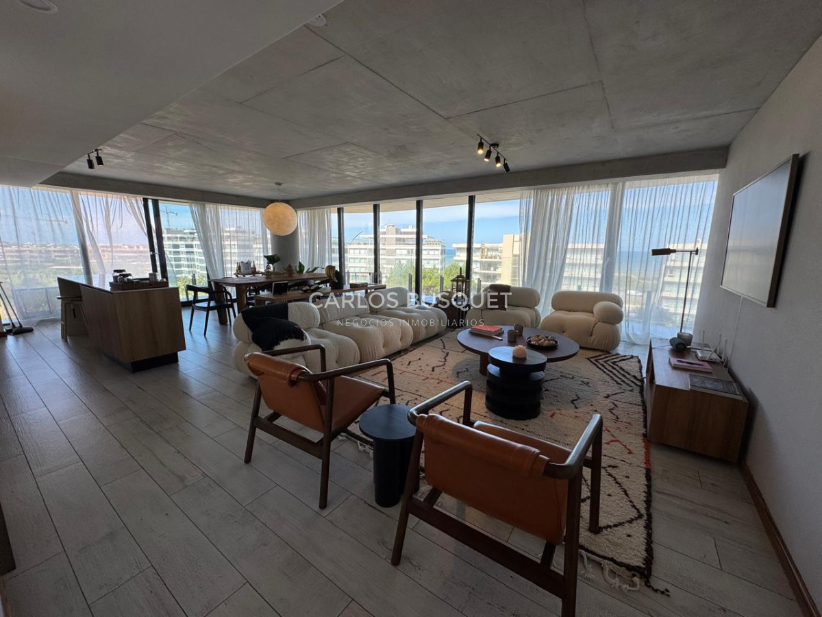 Apartamento ID.1077 - Apartamento en venta de 3 dormitorios en venta en Playa Brava