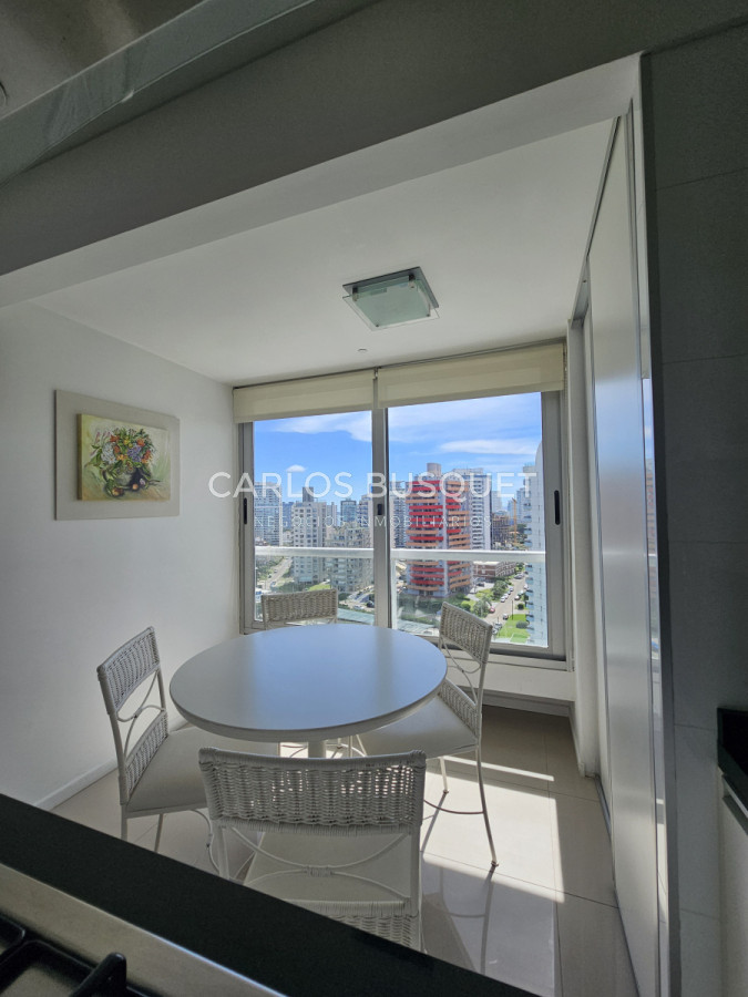 Apartamento ID.944 - Apartamento en venta de 3 dormitorios en suite, en Playa Brava