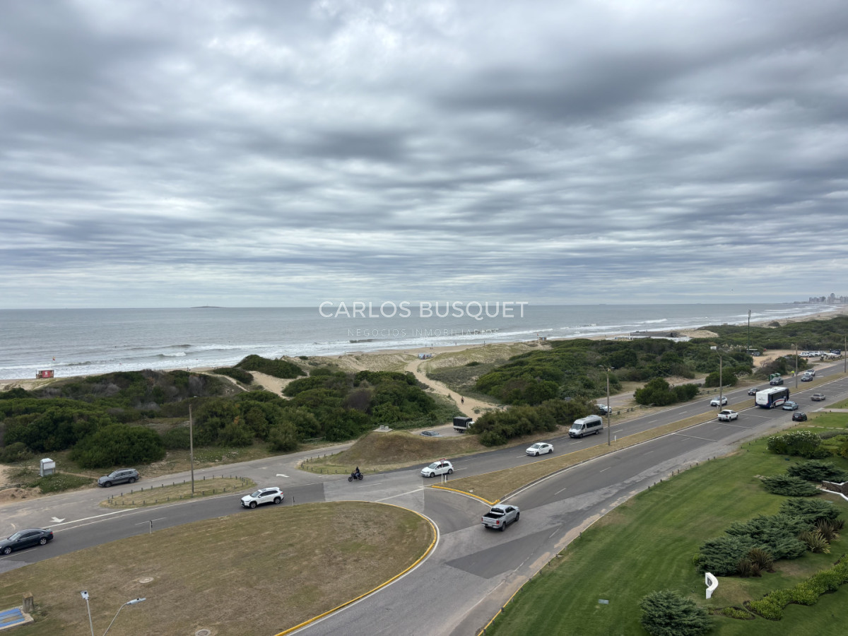 Apartamento ID.1558 - Venta apartamento de 4 dormitorios en Playa Brava, Penthouse con parrillero propio 