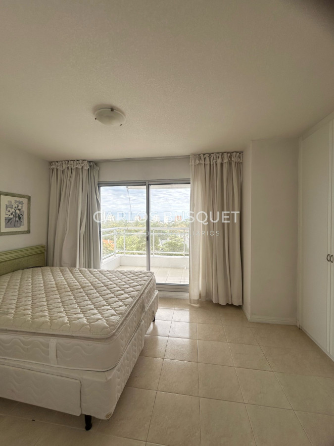 Apartamento ID.1038 - Apartamento en venta de 3 dormitorios en Roosevelt