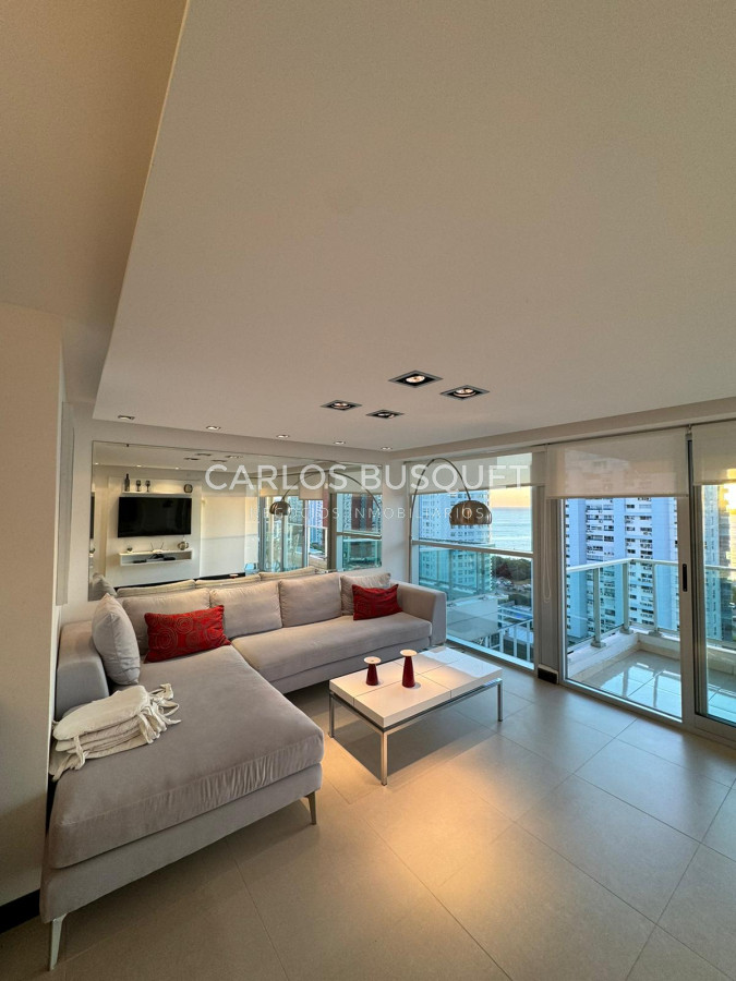 Apartamento ID.986 - Espectacular apartamento en venta en playa Mansa 3 suites