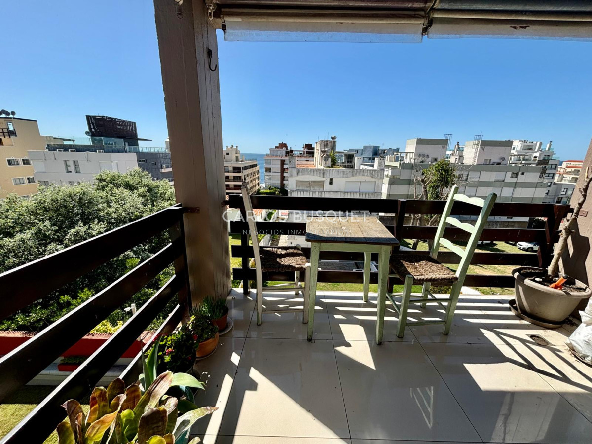 Apartamento ID.872 - Apartamento en venta de 2 dormitorios, en peninsula.