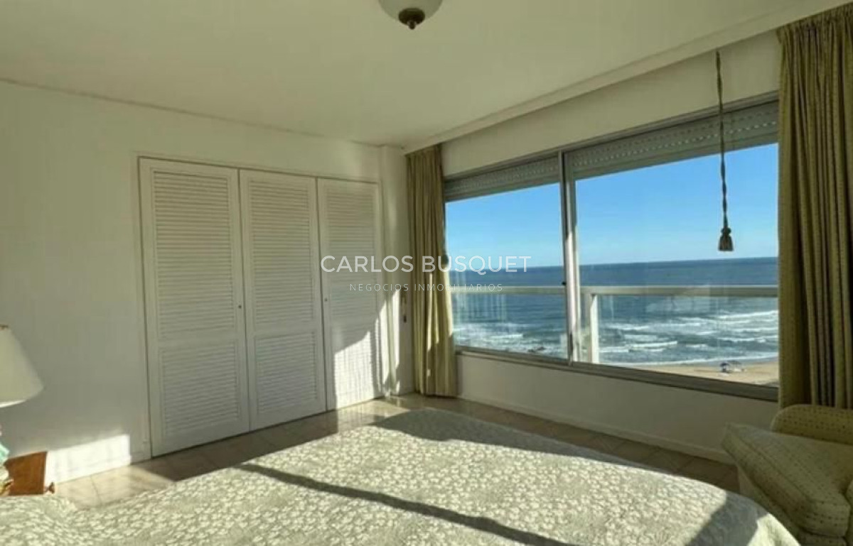 Apartamento ID.944 - Apartamento en venta de 3 dormitorios en suite, en Playa Brava