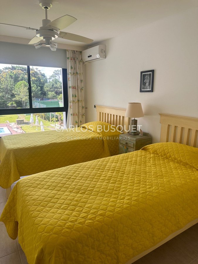 Apartamento ID.852 - Apartamento en venta de 2 dormitorios en playa Brava