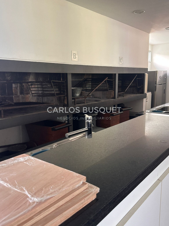 Apartamento ID.861 - Apartamento en venta de 3 dormitorios en suite, en playa mansa.