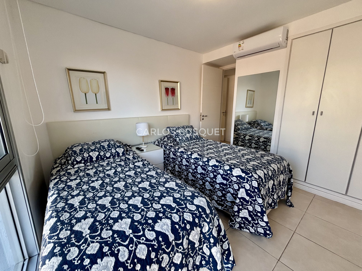 Apartamento ID.1241 - Espectacular apartamento en venta de 2 dormitorios y medio en playa mansa
