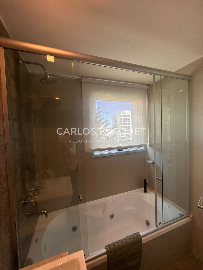 Apartamento ID.862 - Apartamento en venta, de 3 dormitorios en suites, playa mansa 