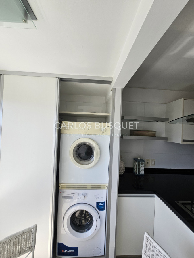 Apartamento ID.944 - Apartamento en venta de 3 dormitorios en suite, en Playa Brava