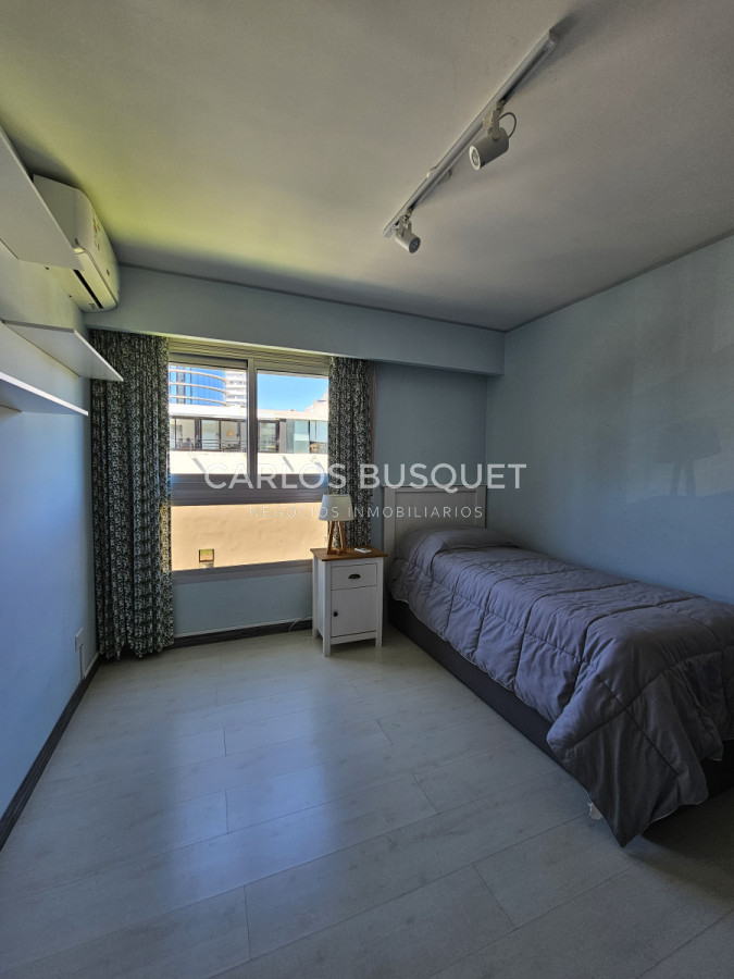 Apartamento ID.967 - Alquiler anual apartamento Punta Shopping