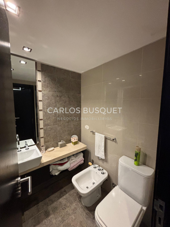 Apartamento ID.1598 - Venta apartamento de 2 dormitorios en playa mansa Gala Tower